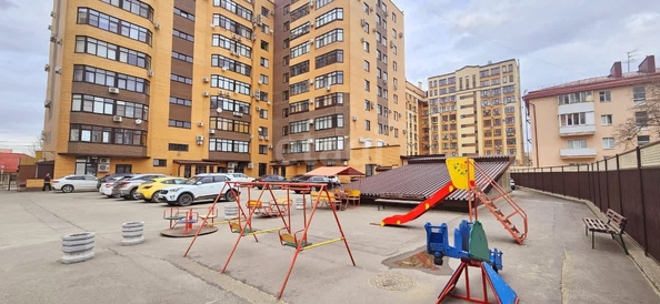 
   Продам 1-комнатную, 64.5 м², Дзержинского ул, 140

. Фото 27.