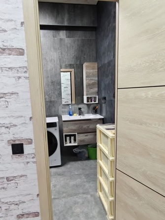 
   Продам 1-комнатную, 42 м², Пирогова ул, 5/3

. Фото 11.