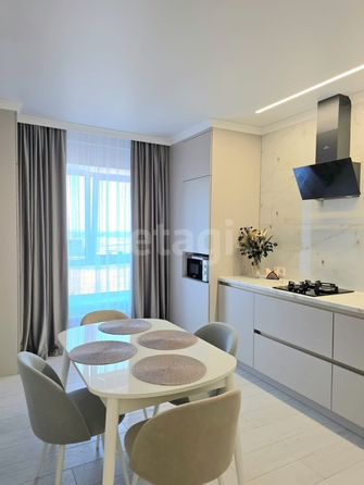 
   Продам 2-комнатную, 65 м², Российский пр-кт, 12к1

. Фото 1.