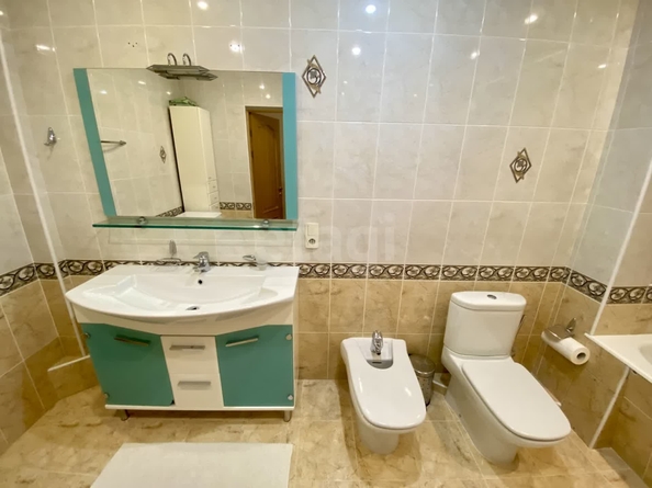 
   Продам 4-комнатную, 180 м², Ленина ул, 245

. Фото 16.