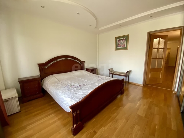 
   Продам 4-комнатную, 180 м², Ленина ул, 245

. Фото 20.