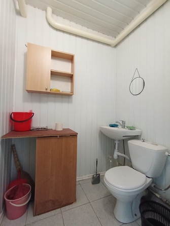 
  Сдается офис, 40 м², Крайнего ул, д. 79
. Фото 8.