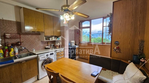 
  Продается 2-комн. квартира, 43 м², Андрея Губина ул
. Фото 5.