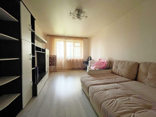 
  Продается 2-комн. квартира, 67.9 м², Октябрьской Революции пр-кт, д. 32
. Фото 1.