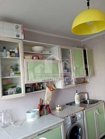 
  Продается 1-комн. квартира, 38 м², Капельная ул
. Фото 2.