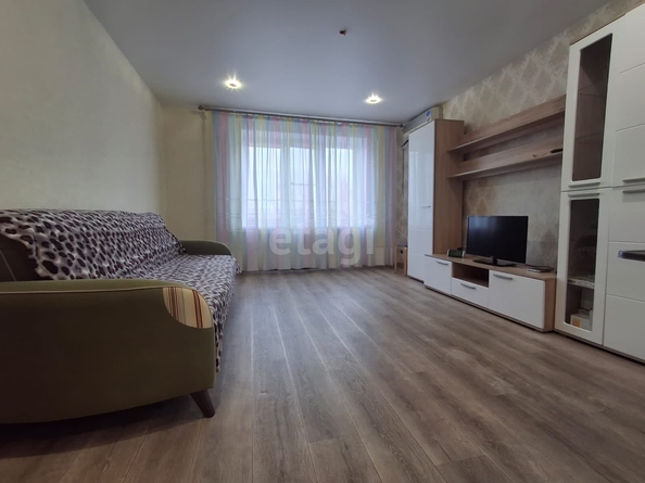 
  Продается 2-комн. квартира, 52 м², Ленина ул, д. 156/2
. Фото 2.