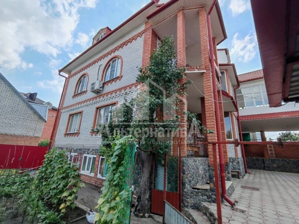 
  Продается дом, 670 м², Ессентуки
. Фото 2.