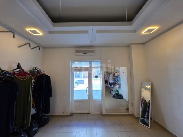
  Продается торговая площадь, 36.7 м², Ленина ул, д. 308
. Фото 2.