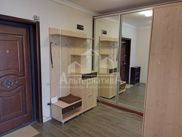 
  Продается 1-комн. квартира, 56 м², Кирова ул
. Фото 7.