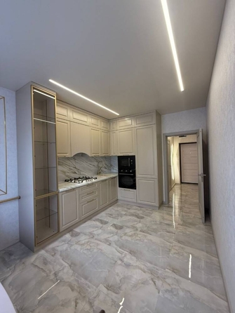 
  Продается 1-комн. квартира, 47 м², Замковая ул
. Фото 2.
