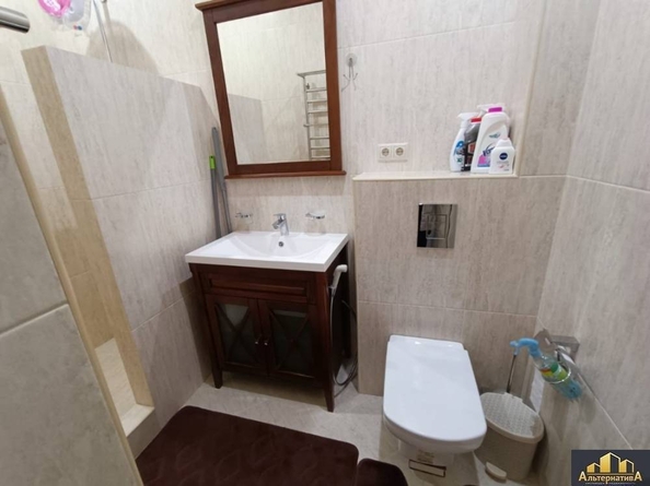 
  Продается 2-комн. квартира, 62 м², Толбухина ул
. Фото 8.