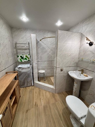 
  Продается 1-комн. квартира, 47 м², Октябрьская ул
. Фото 10.