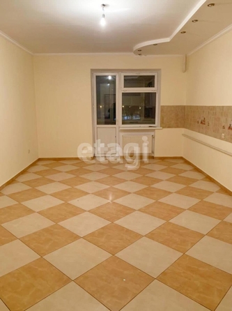 
   Продам 4-комнатную, 138 м², Дзержинского ул, 2/2

. Фото 1.