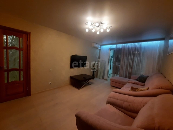 
   Продам 3-комнатную, 70 м², М.Морозова ул, 106

. Фото 3.