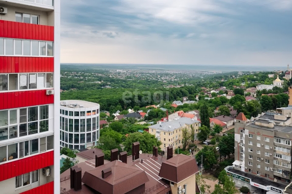 
   Продам 3-комнатную, 110 м², Дзержинского ул, 158

. Фото 18.