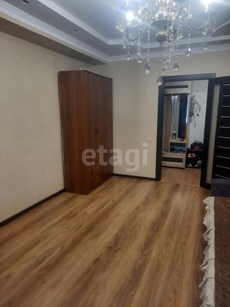 
   Продам 2-комнатную, 75 м², Доваторцев ул, 86/1

. Фото 4.