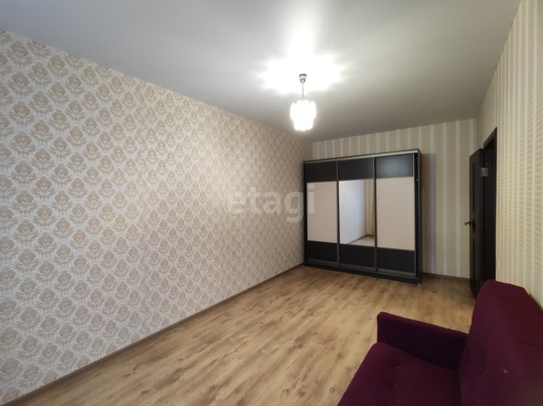 
   Продам 1-комнатную, 34.8 м², Ленина ул, 206/4

. Фото 3.