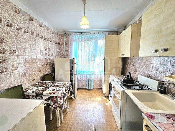 
   Продам 2-комнатную, 48.4 м², Велинградская ул

. Фото 1.