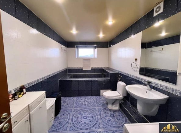 
  Продается 3-комн. квартира, 106 м², Красивая ул
. Фото 2.