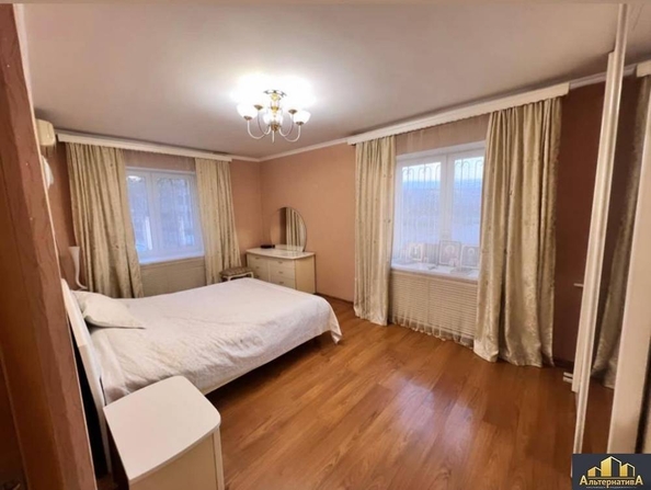 
   Продам 3-комнатную, 106 м², Красивая ул

. Фото 5.