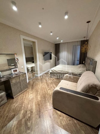 
  Продается 3-комн. квартира, 145 м², Жуковского ул
. Фото 19.
