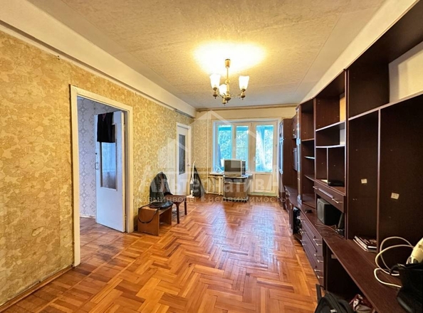 
   Продам 3-комнатную, 49.6 м², Цандера проезд

. Фото 1.