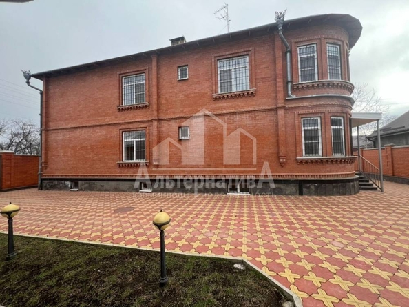 
   Продам дом, 450 м², Ессентуки

. Фото 1.