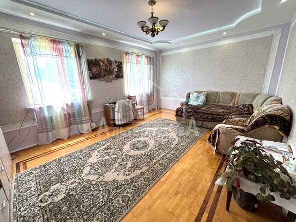 
   Продам дом, 200 м², Кисловодск

. Фото 1.