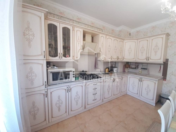 
  Продается 2-комн. квартира, 97 м², Революции ул
. Фото 1.
