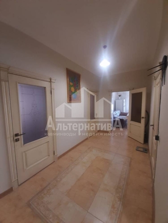 
   Продам 2-комнатную, 97 м², Революции ул

. Фото 9.