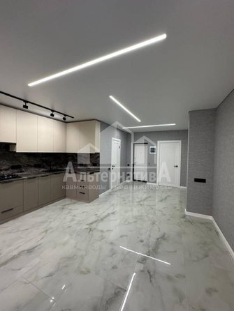 
  Продается 3-комн. квартира, 70 м², Кирова ул
. Фото 2.