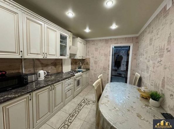 
  Продается 2-комн. квартира, 55 м², Андрея Губина ул
. Фото 3.