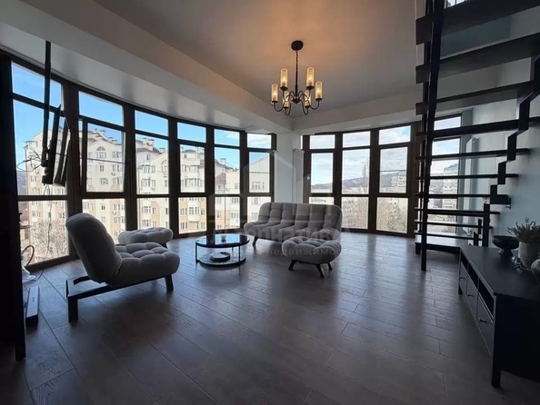 
  Продается 4-комн. квартира 130 м². Фото 1.