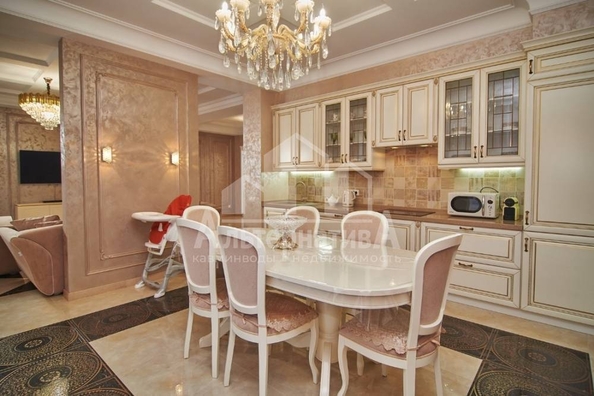 
  Продается 4-комн. квартира, 200 м², Шаумяна ул
. Фото 1.
