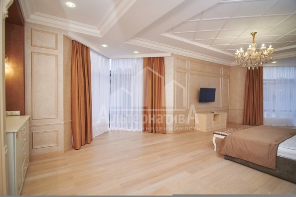 
  Продается 4-комн. квартира, 200 м², Шаумяна ул
. Фото 21.