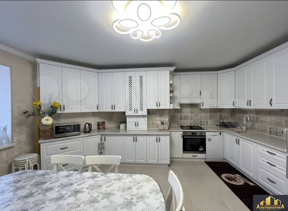 
  Продается 3-комн. квартира, 102 м², Жуковского ул
. Фото 1.