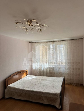 
  Продается 3-комн. квартира, 71.4 м², Калинина ул
. Фото 9.