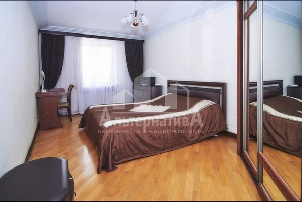 
   Продам 4-комнатную, 138 м², Набережная ул

. Фото 26.