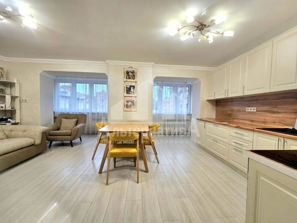 
  Продается 4-комн. квартира, 157 м², Широкая ул
. Фото 5.