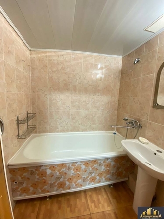 
  Продается 2-комн. квартира, 49.5 м², Западная ул
. Фото 8.