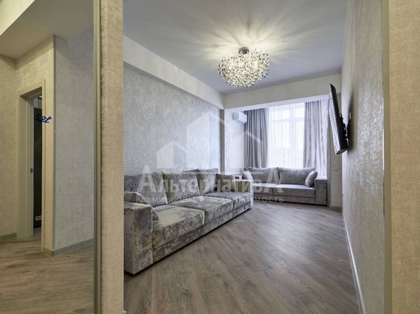
  Продается 1-комн. квартира, 37 м², Декабристов ул
. Фото 4.