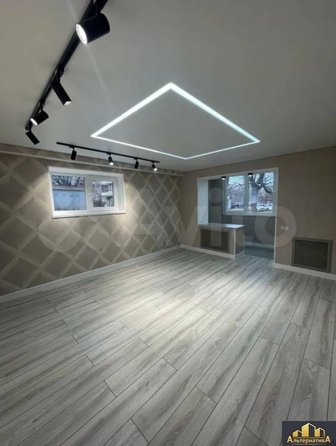 
  Продается 2-комн. квартира, 52 м², Островского ул
. Фото 1.