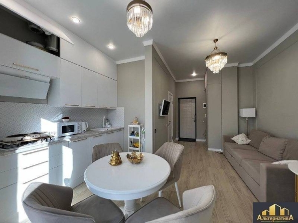 
  Продается 1-комн. квартира, 40 м², Жмакина ул
. Фото 3.
