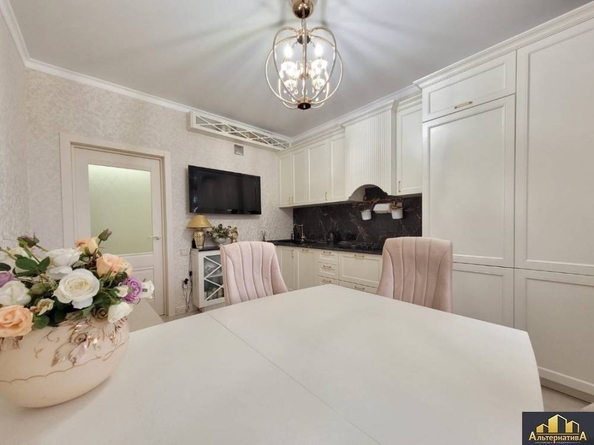 
  Продается 2-комн. квартира, 68 м², Целинная ул
. Фото 2.