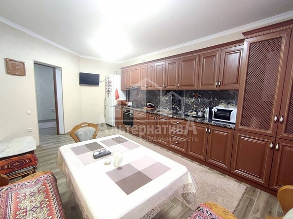 
   Продам 3-комнатную, 91.8 м², Веселая ул

. Фото 2.