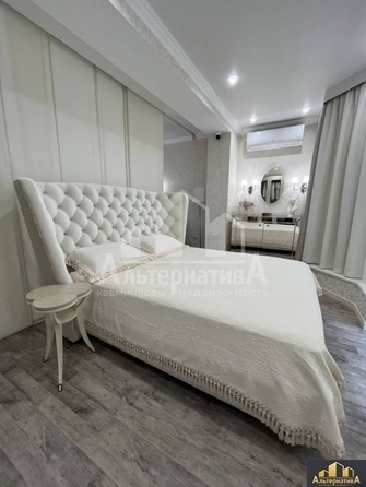 
  Продается 2-комн. квартира, 71 м², Декабристов ул
. Фото 1.