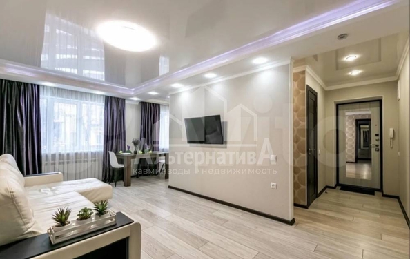 
   Продам 2-комнатную, 45 м², Дзержинского пр-кт

. Фото 1.