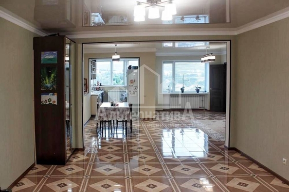 
  Продается 4-комн. квартира, 172 м², Гоголя ул
. Фото 2.