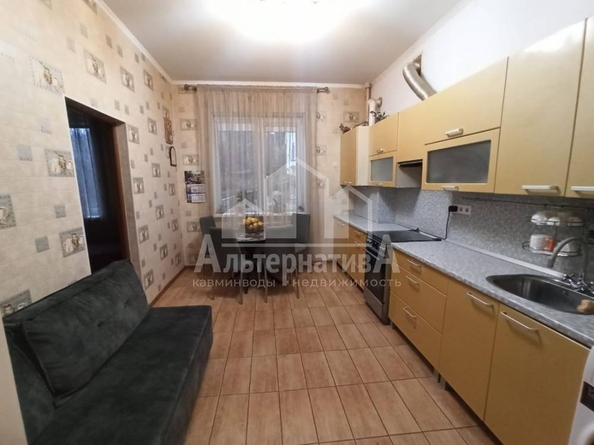 
  Продается 2-комн. квартира, 68 м², Декабристов ул
. Фото 4.
