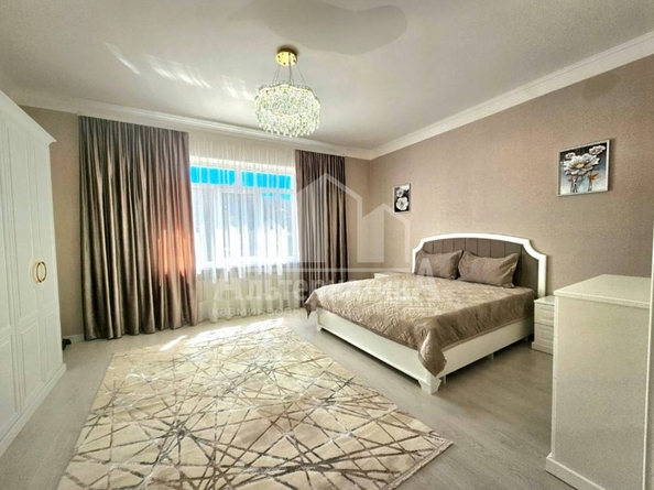 
  Продается 3-комн. квартира, 145.7 м², Герцена ул
. Фото 13.